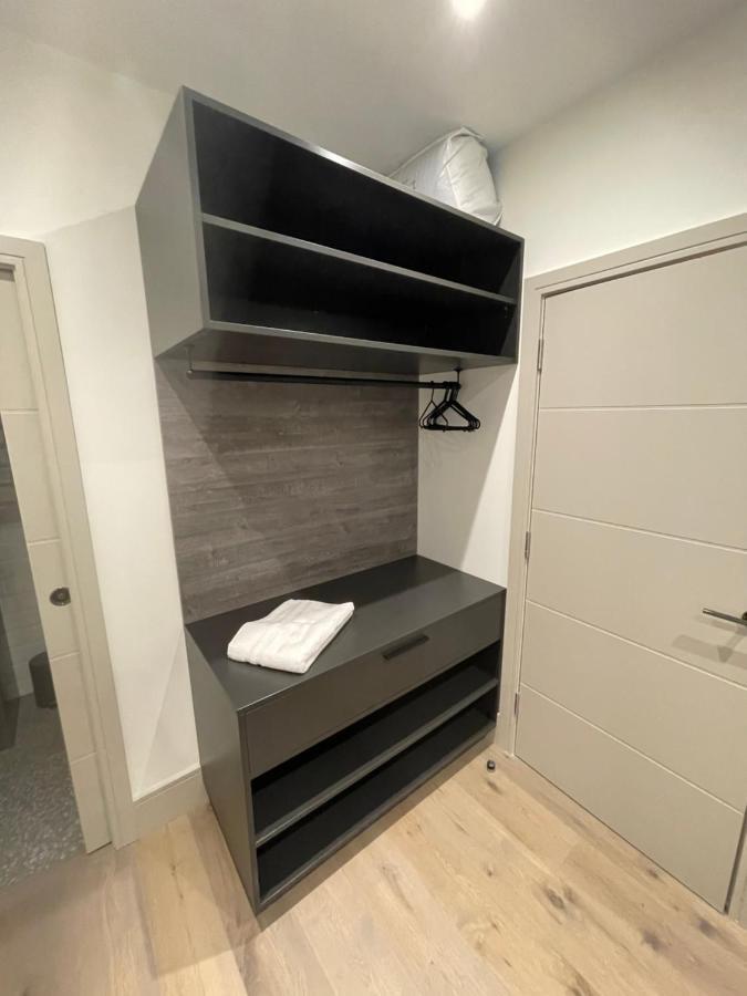 Blue Lagoon Apartment Londra Exterior foto